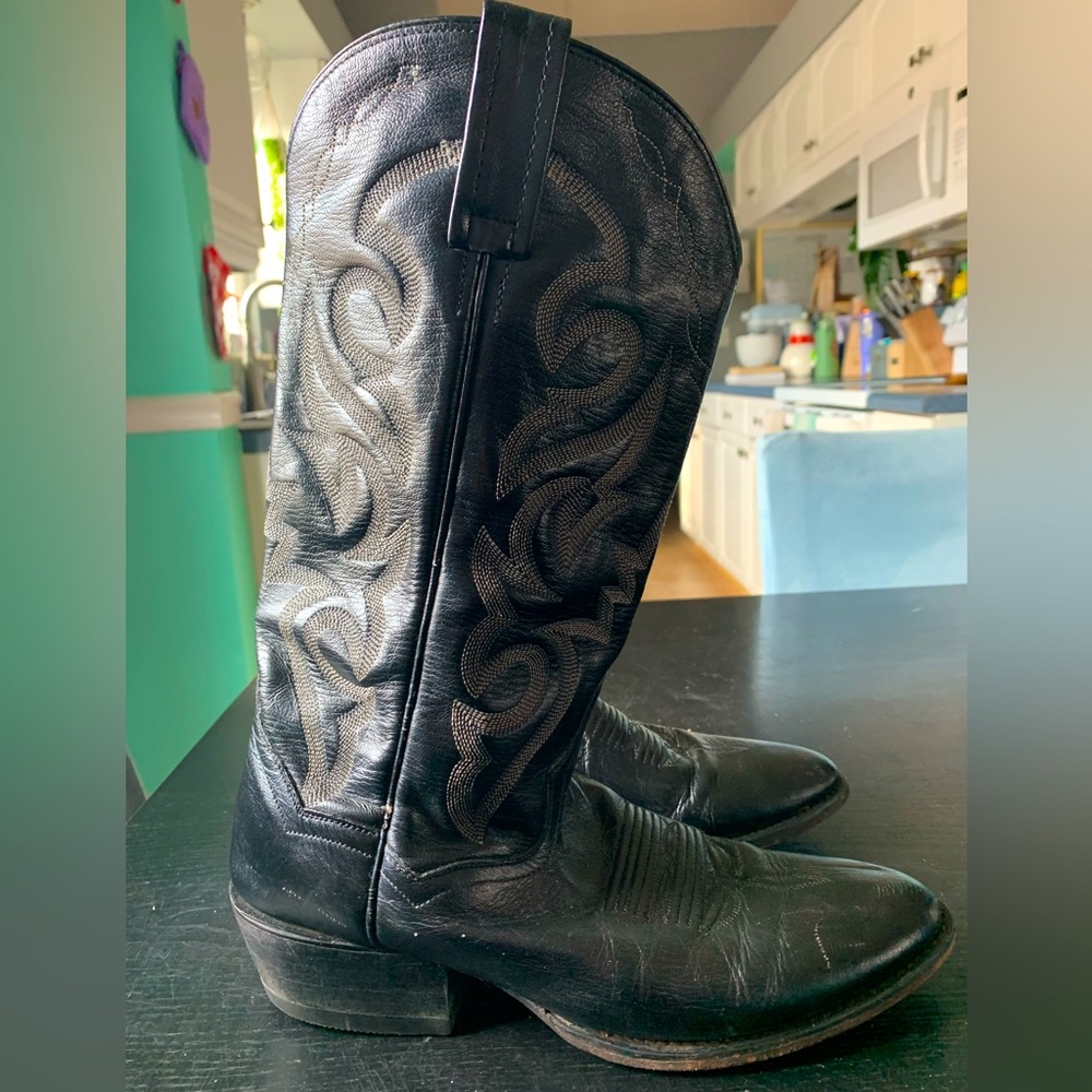 Vintage Dan Post black leather cowboy boots